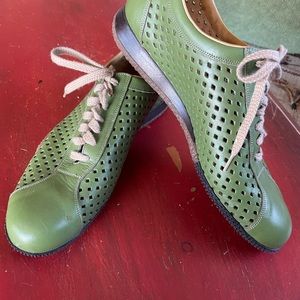 Green perforated leather, lace-up sneakers. Bally - Size 10M
